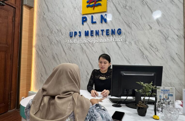 Kartini Energi: Srikandi PLN Layani Langsung Pelanggan