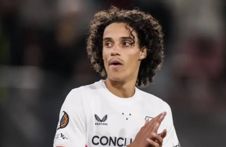 Tottenham Berminat Pada Servis Gelandang Feyenoord Incaran Chelsea