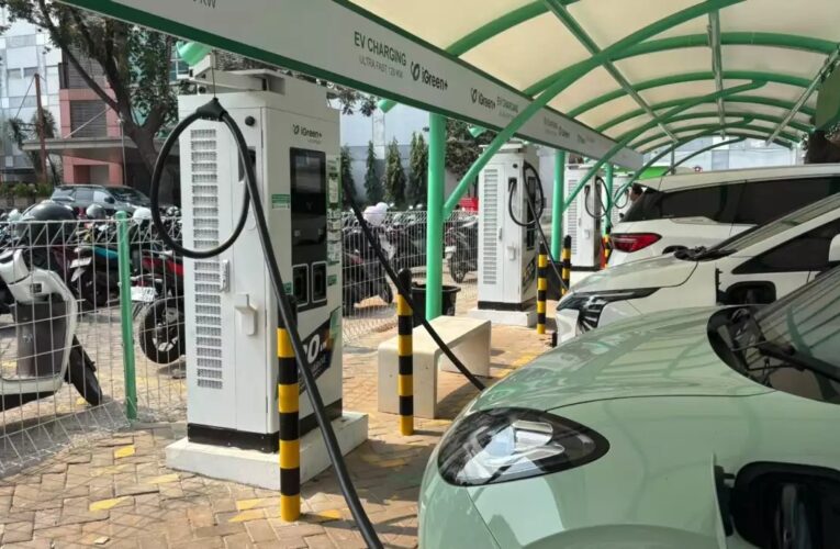 Kolaborasi Lintas Sektor Perkuat Ekosistem EV, PLN Buka Peluang Kemitraan SPKLU di Jakarta